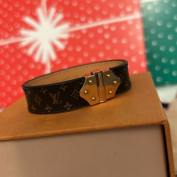 Louis Vuitton Nano Monogram bracelet - Picture 2 of 6